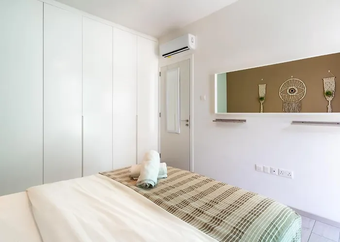 Bonne Heure 1-br In *