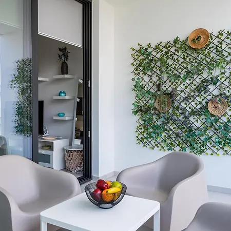 Bonne Heure 1-br In